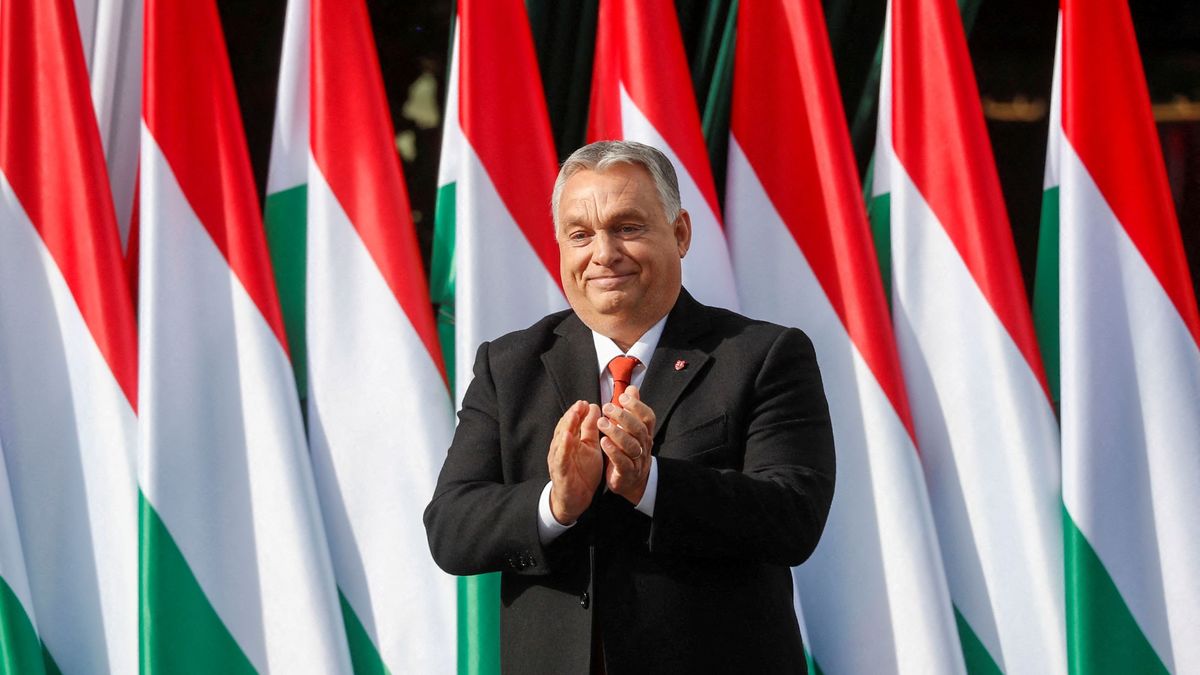 Orbán přirovnal sovětská vojska k institucím Evropské unie